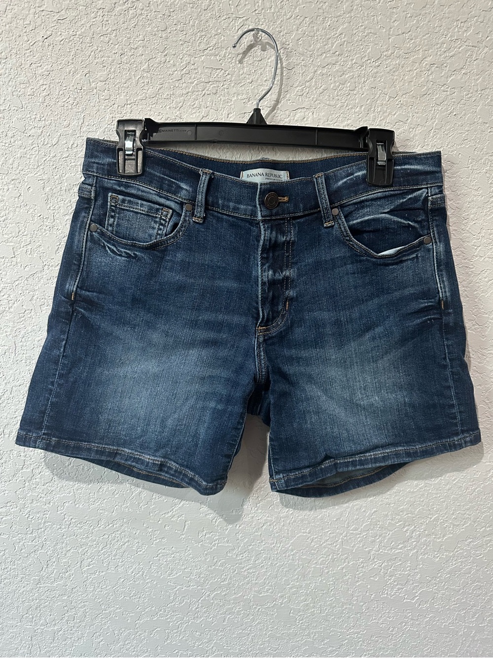 ❗️ Banana Republic Women's Blue Washed Denim Roll Up Shorts size 27